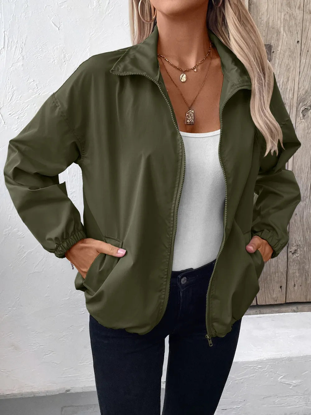 The Pocket Jacket – Cool, Comfy, and Effortlessly Stylish