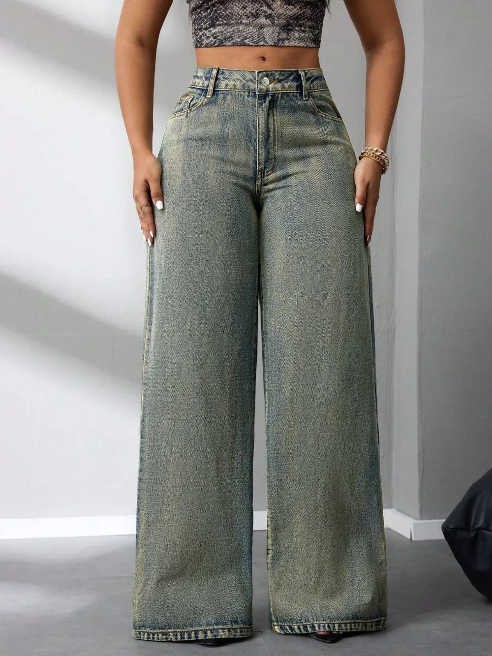 High-Waist Wide-Leg Jeans – Timelessly Chic, Perfect for Any Occasion