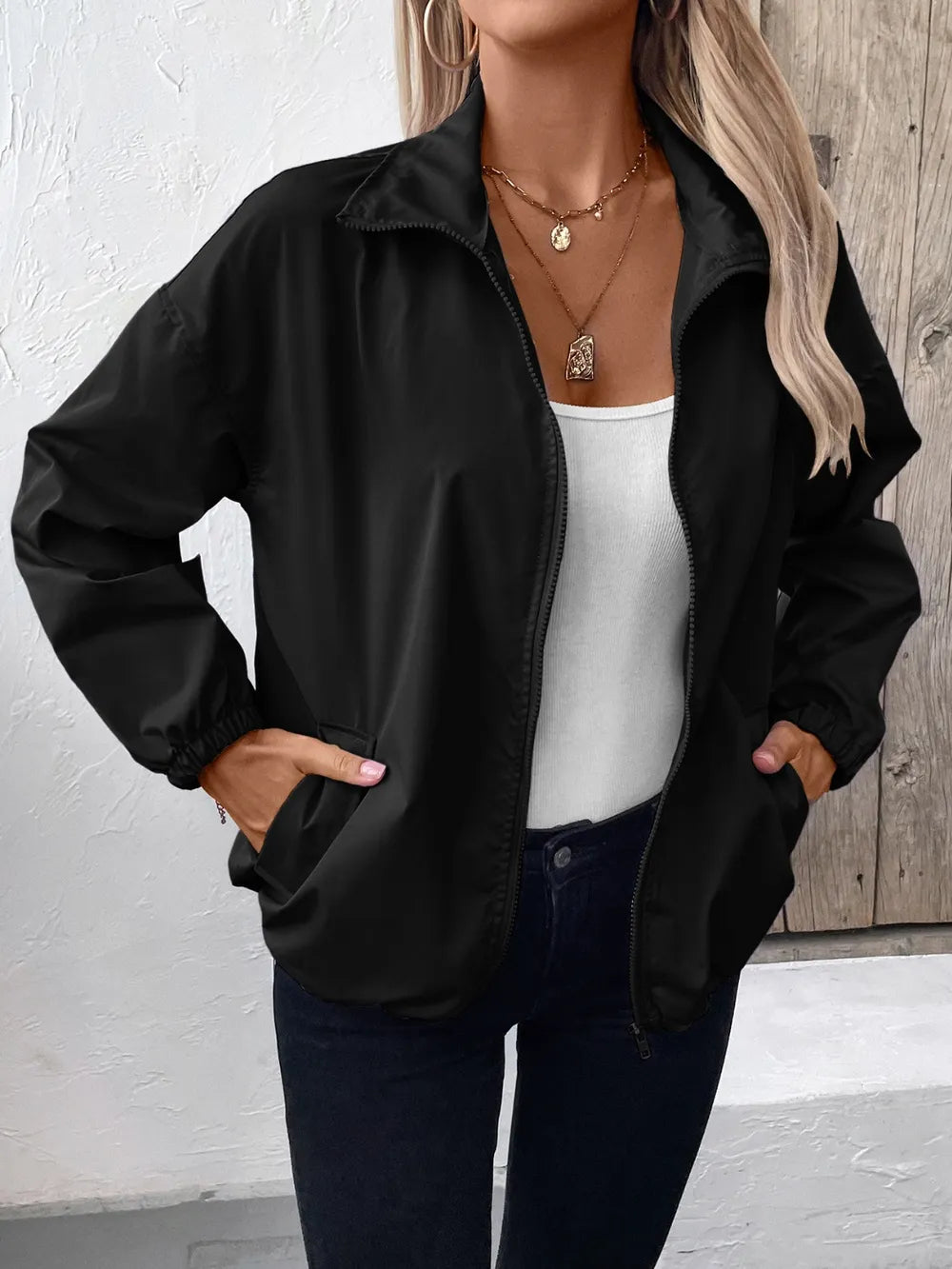 The Pocket Jacket – Cool, Comfy, and Effortlessly Stylish