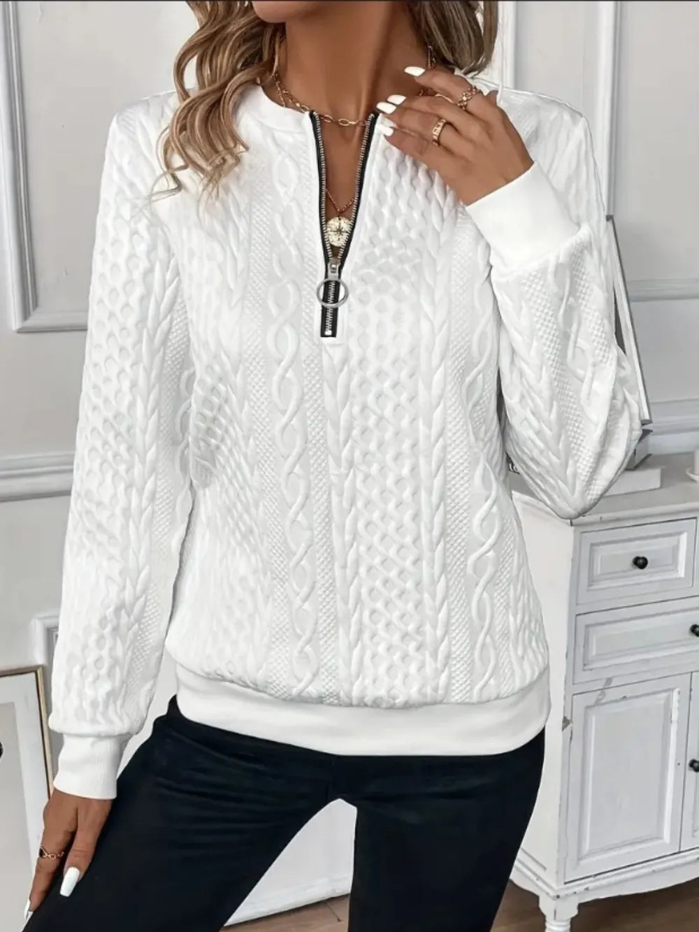 Textured Half Zip Sweatshirt – Long Sleeves for Comfort and Style