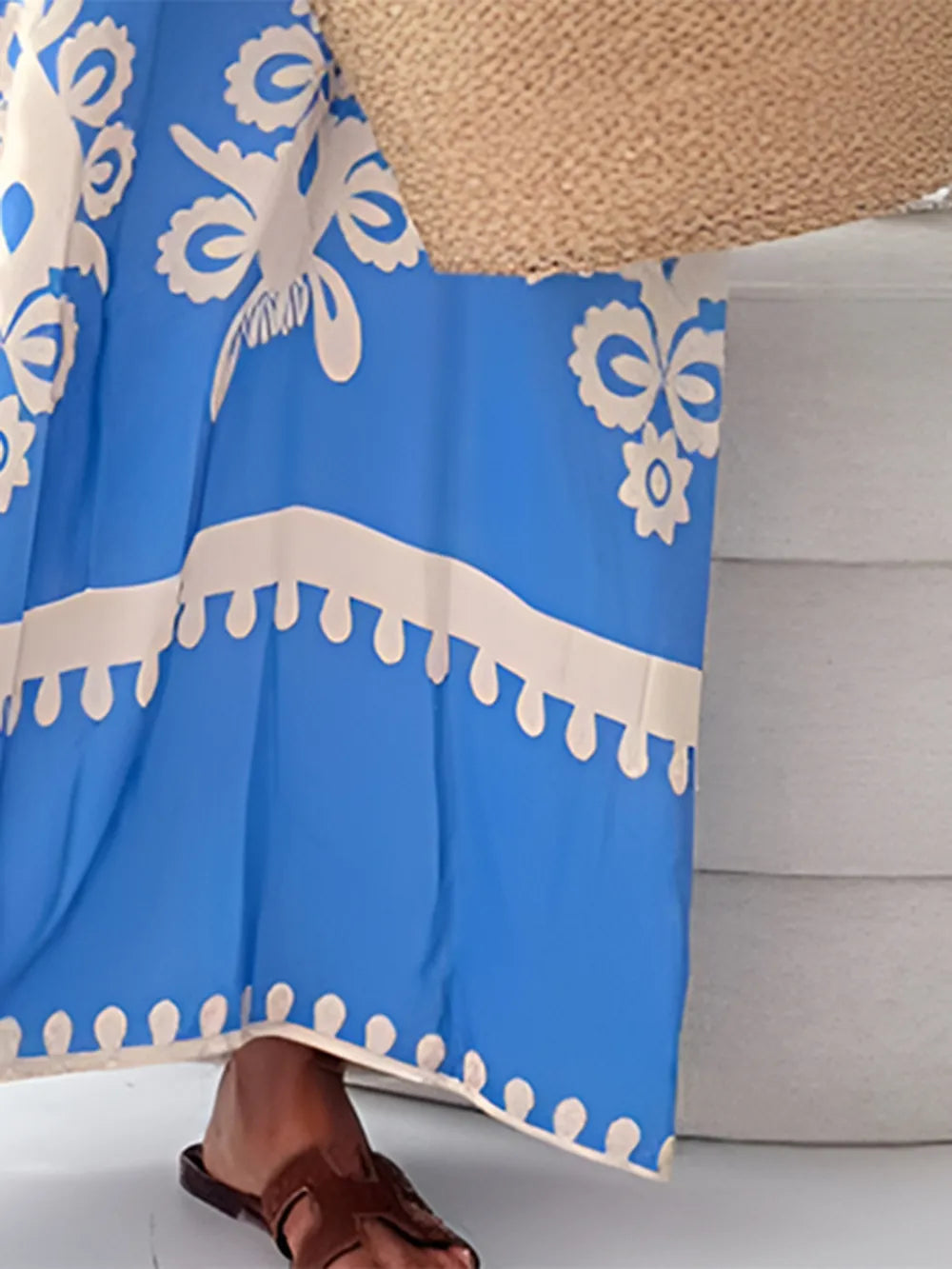 Sleeveless Spaghetti Strap Maxi Dress – Perfect for Casual or Evening Wear with a Touch of Print