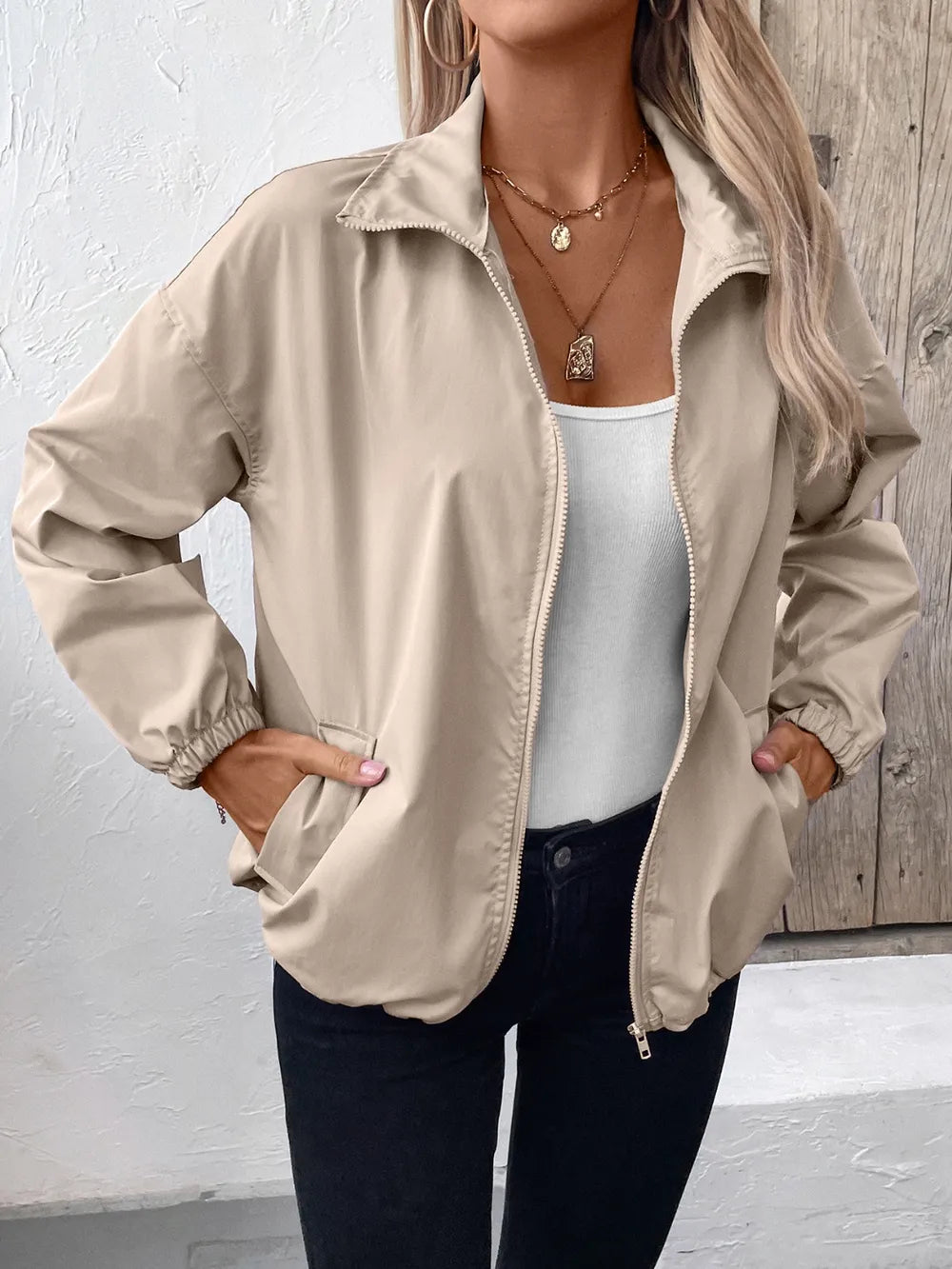 The Pocket Jacket – Cool, Comfy, and Effortlessly Stylish