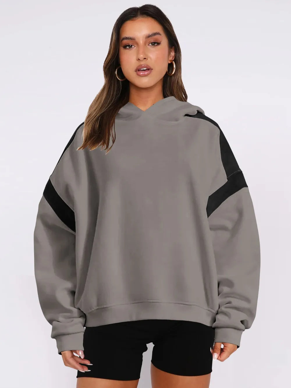Long Sleeve Hoodie with Contrast Detailing and Dropped Shoulders – Relaxed and Trendy