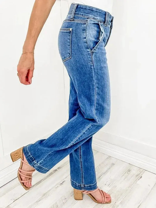 Washed Straight-Leg Jeans – A Timeless Classic with a Soft, Worn-In Finish