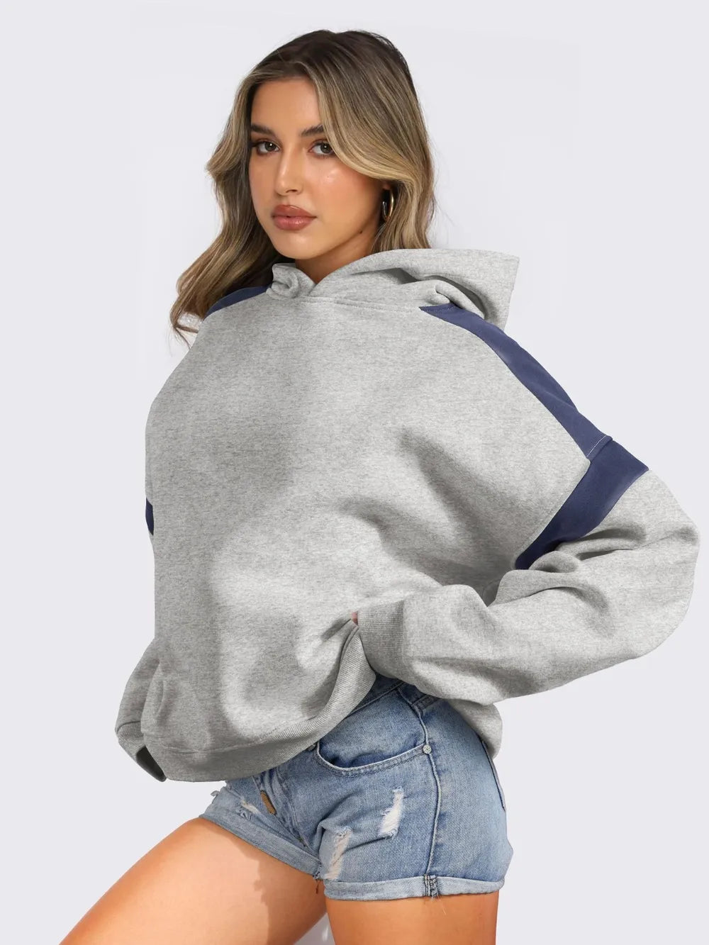 Long Sleeve Hoodie with Contrast Detailing and Dropped Shoulders – Relaxed and Trendy