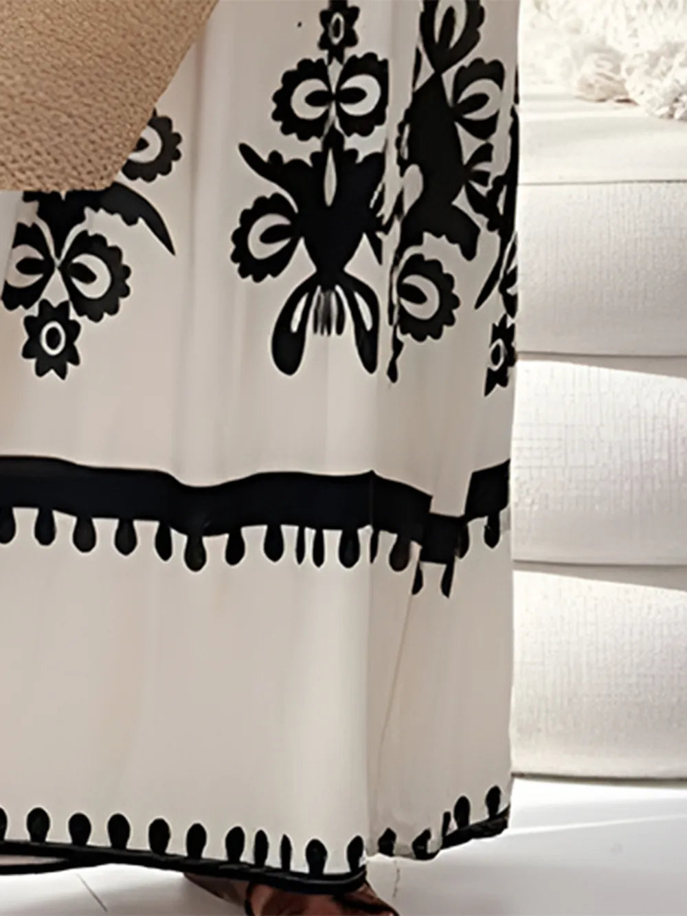 Sleeveless Spaghetti Strap Maxi Dress – Perfect for Casual or Evening Wear with a Touch of Print
