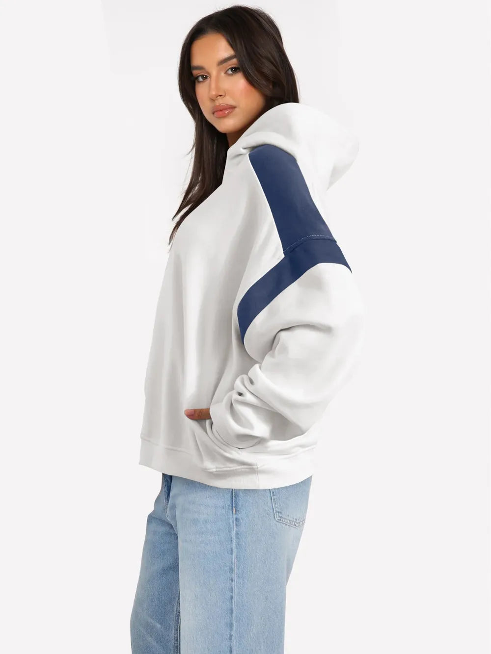 Long Sleeve Hoodie with Contrast Detailing and Dropped Shoulders – Relaxed and Trendy