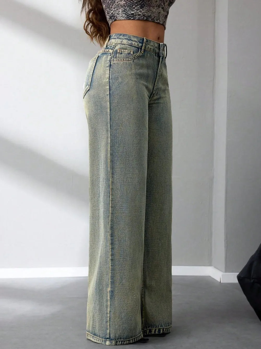 High-Waist Wide-Leg Jeans – Timelessly Chic, Perfect for Any Occasion