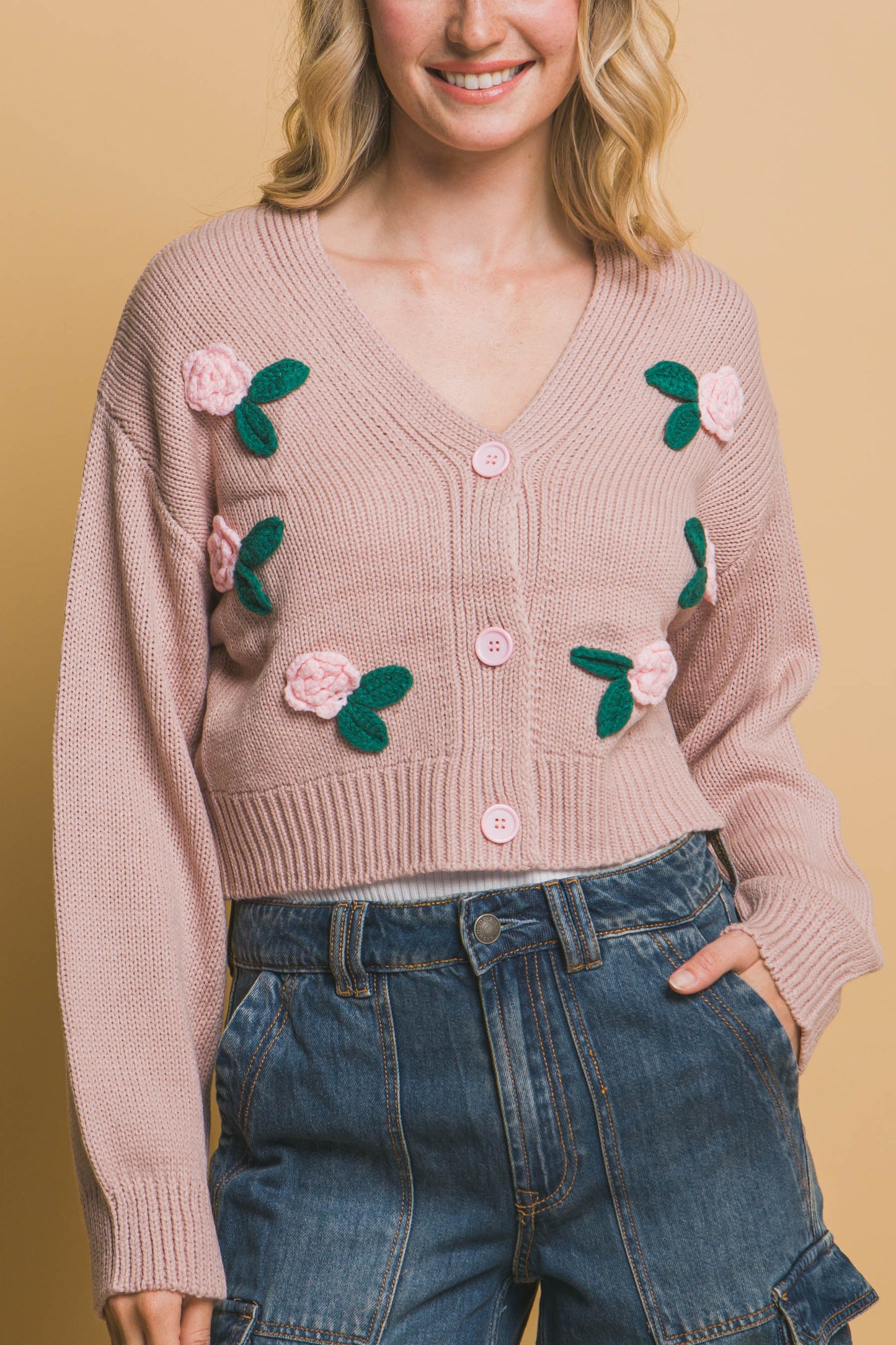 Mid-Cropped Cardigan Rose on Pink