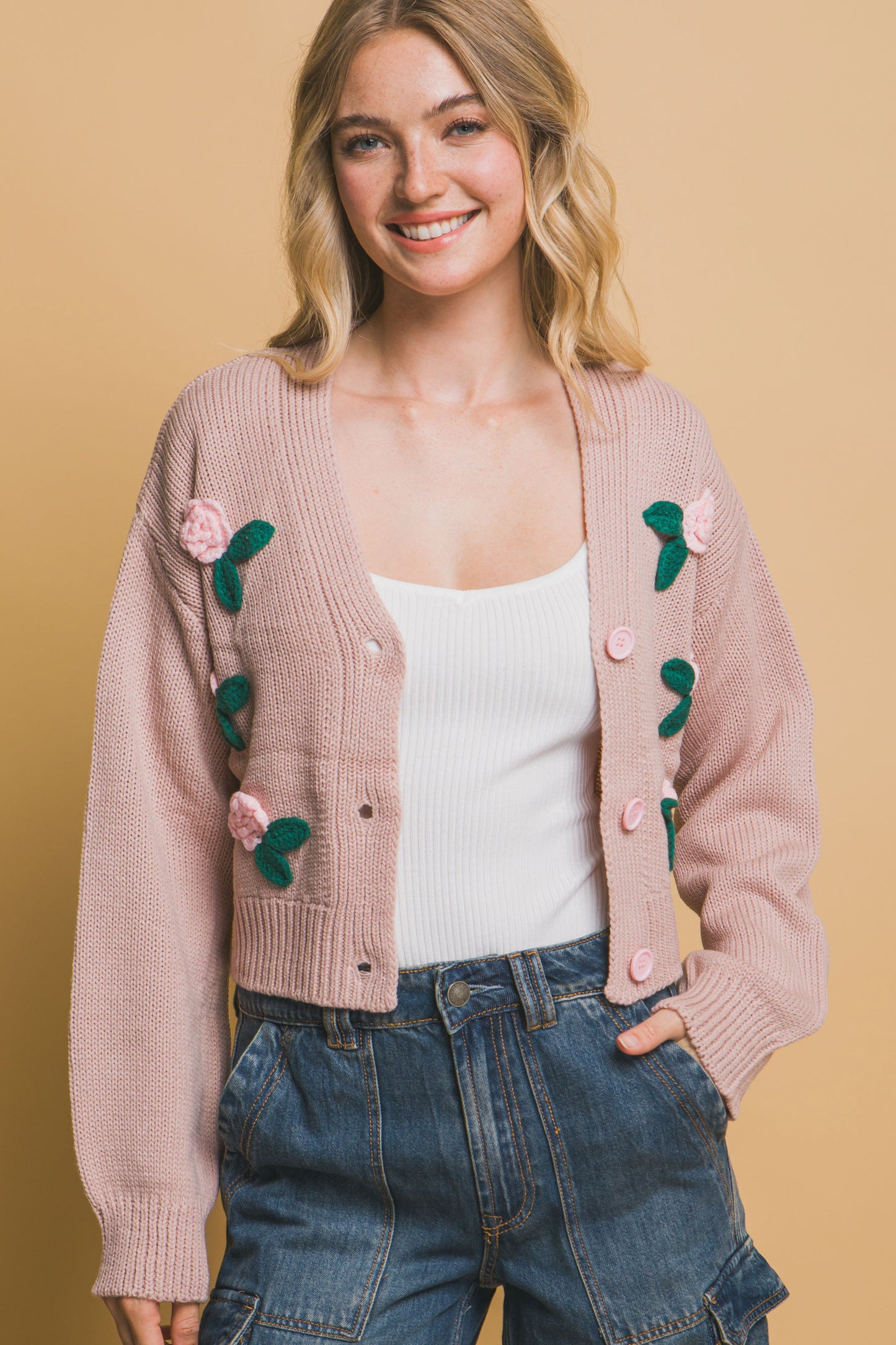 Mid-Cropped Cardigan Rose on Pink