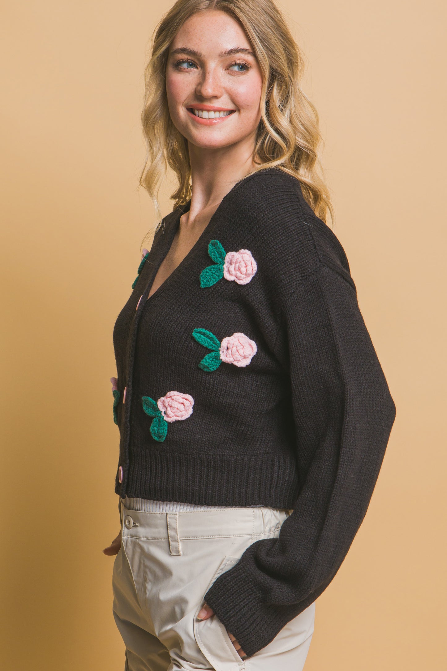 Mid-Cropped Cardigan Rose on Black