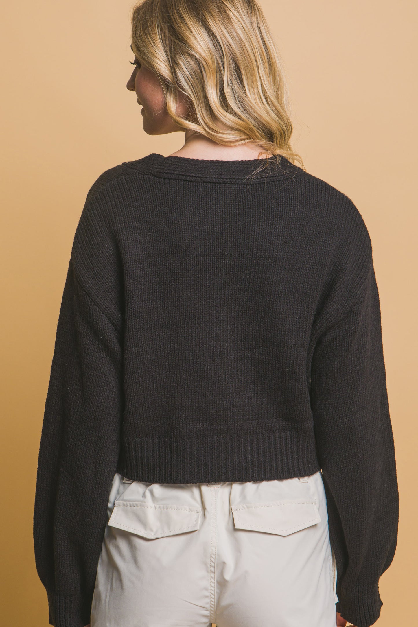 Mid-Cropped Cardigan Rose on Black