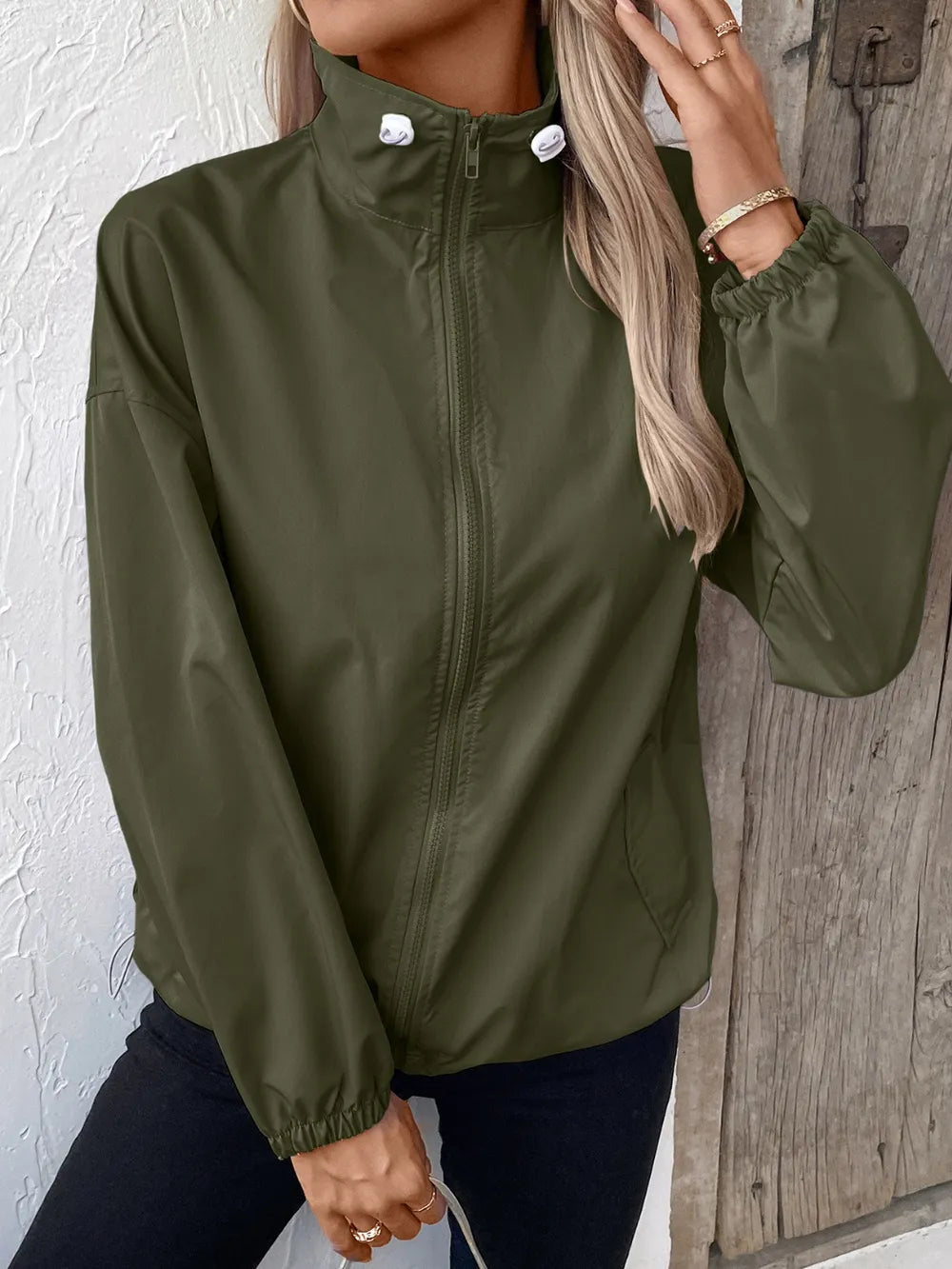 The Pocket Jacket – Cool, Comfy, and Effortlessly Stylish