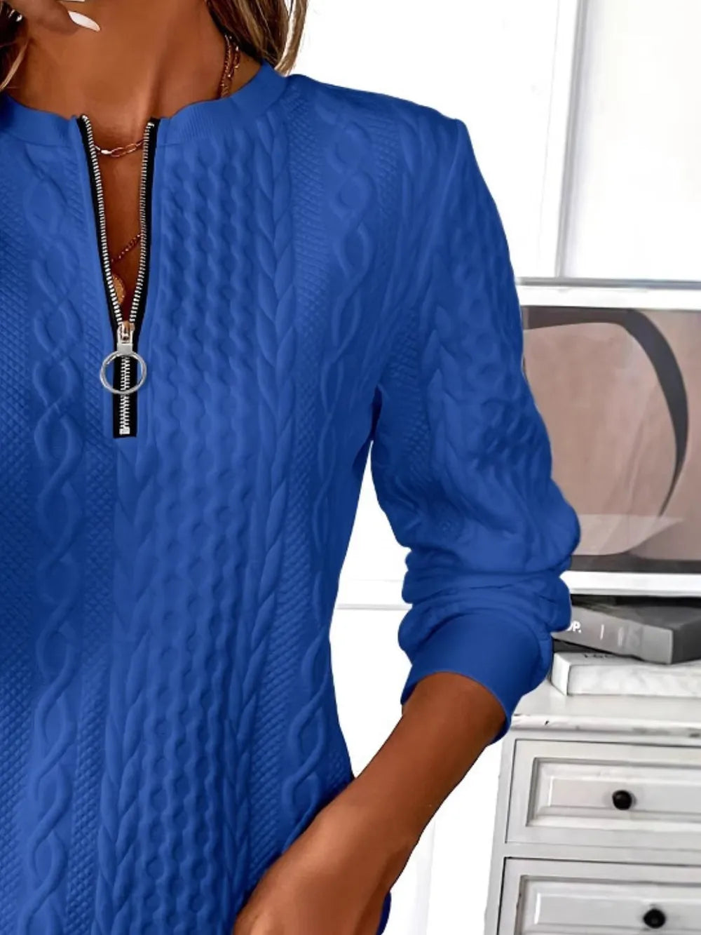 Textured Half Zip Sweatshirt – Long Sleeves for Comfort and Style