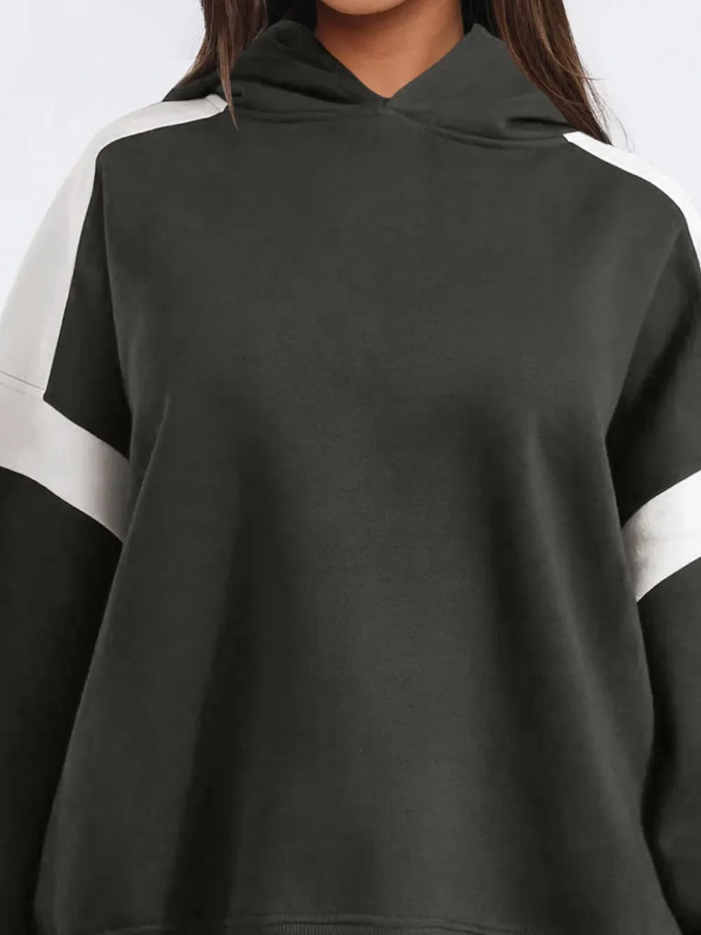 Long Sleeve Hoodie with Contrast Detailing and Dropped Shoulders – Relaxed and Trendy