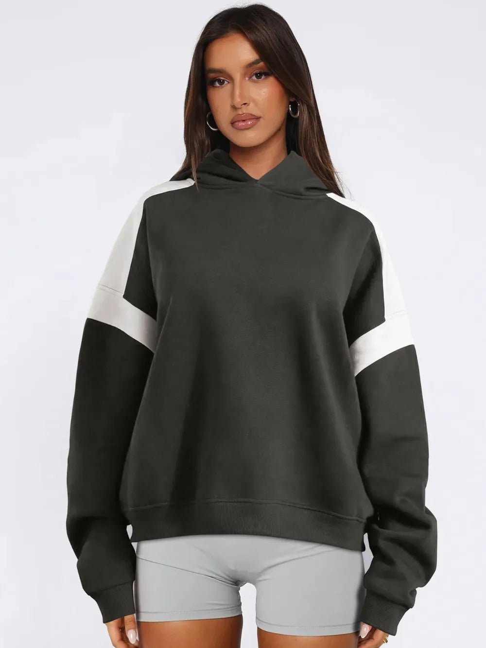 Long Sleeve Hoodie with Contrast Detailing and Dropped Shoulders – Relaxed and Trendy
