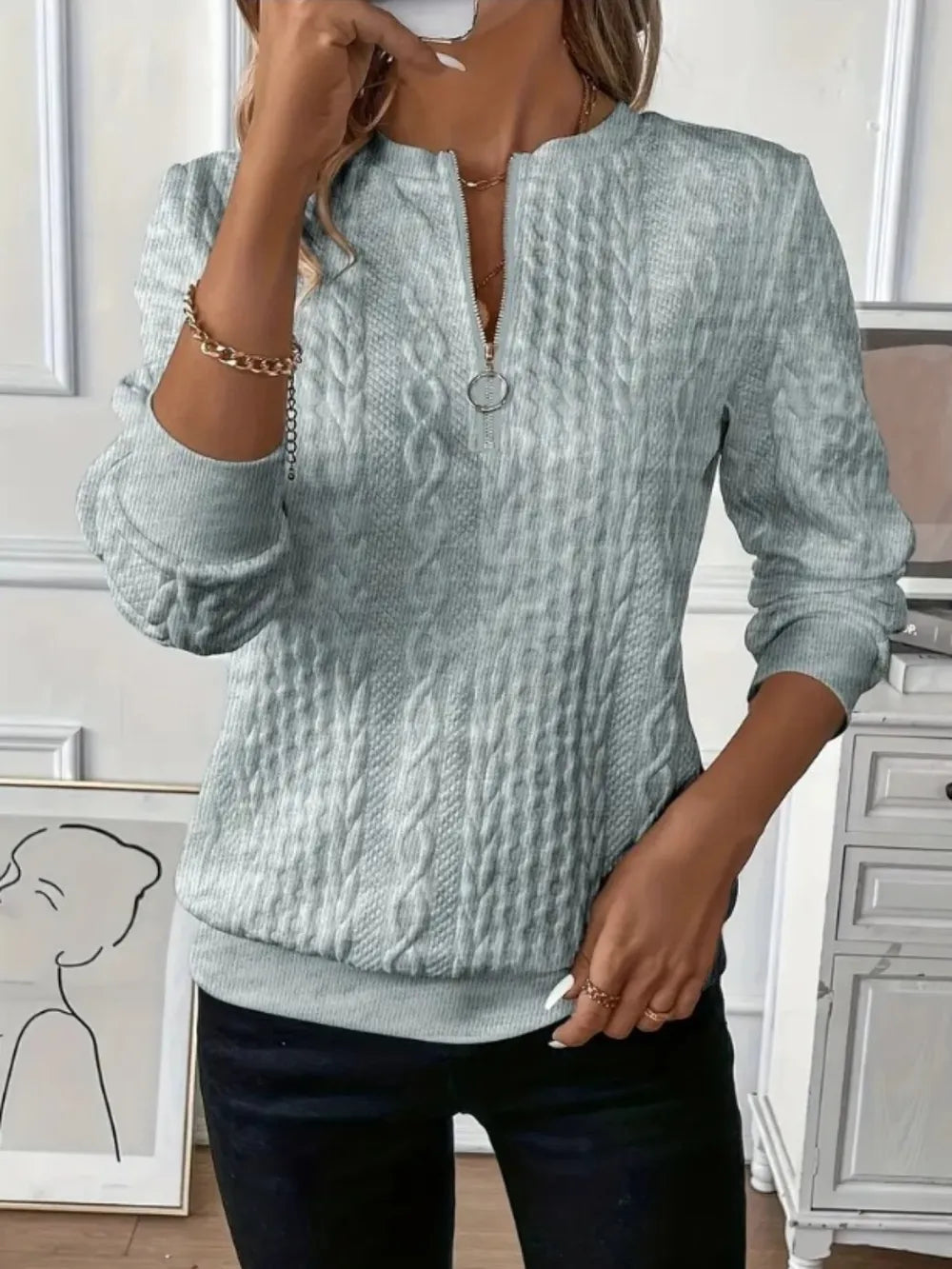 Textured Half Zip Sweatshirt – Long Sleeves for Comfort and Style