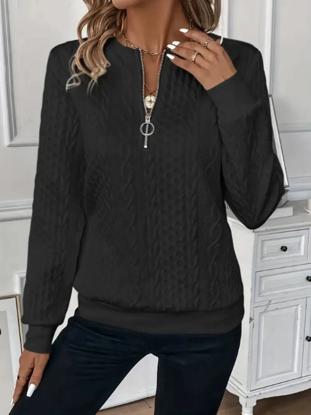 Textured Half Zip Sweatshirt – Long Sleeves for Comfort and Style
