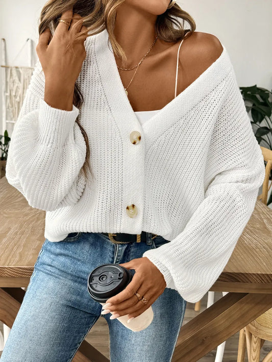 Minimalist Cropped Knit Cardigan – Fall/Winter Favorite