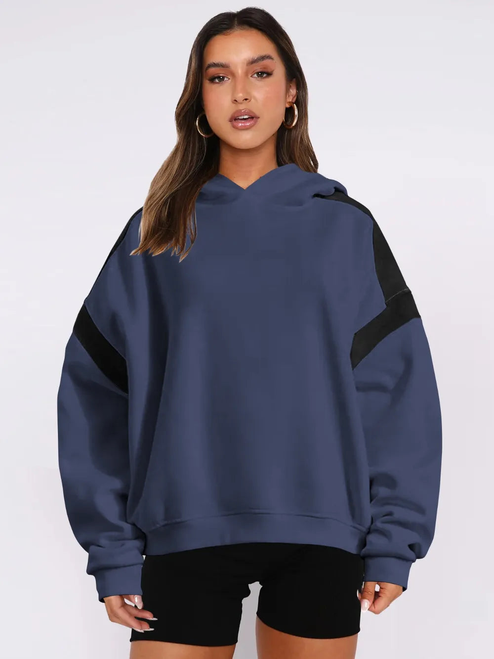 Long Sleeve Hoodie with Contrast Detailing and Dropped Shoulders – Relaxed and Trendy