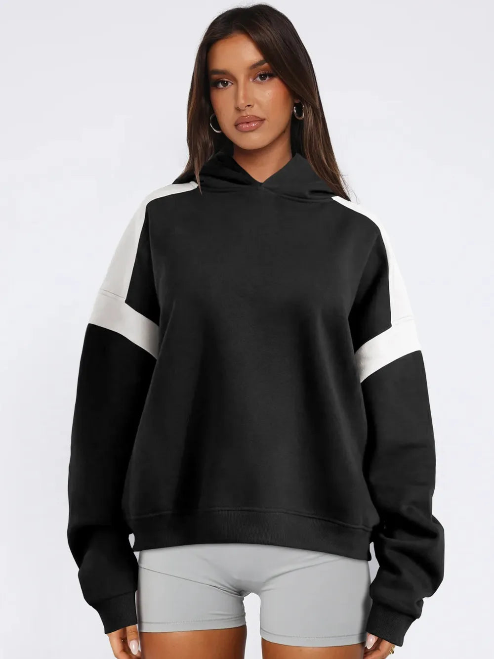 Long Sleeve Hoodie with Contrast Detailing and Dropped Shoulders – Relaxed and Trendy