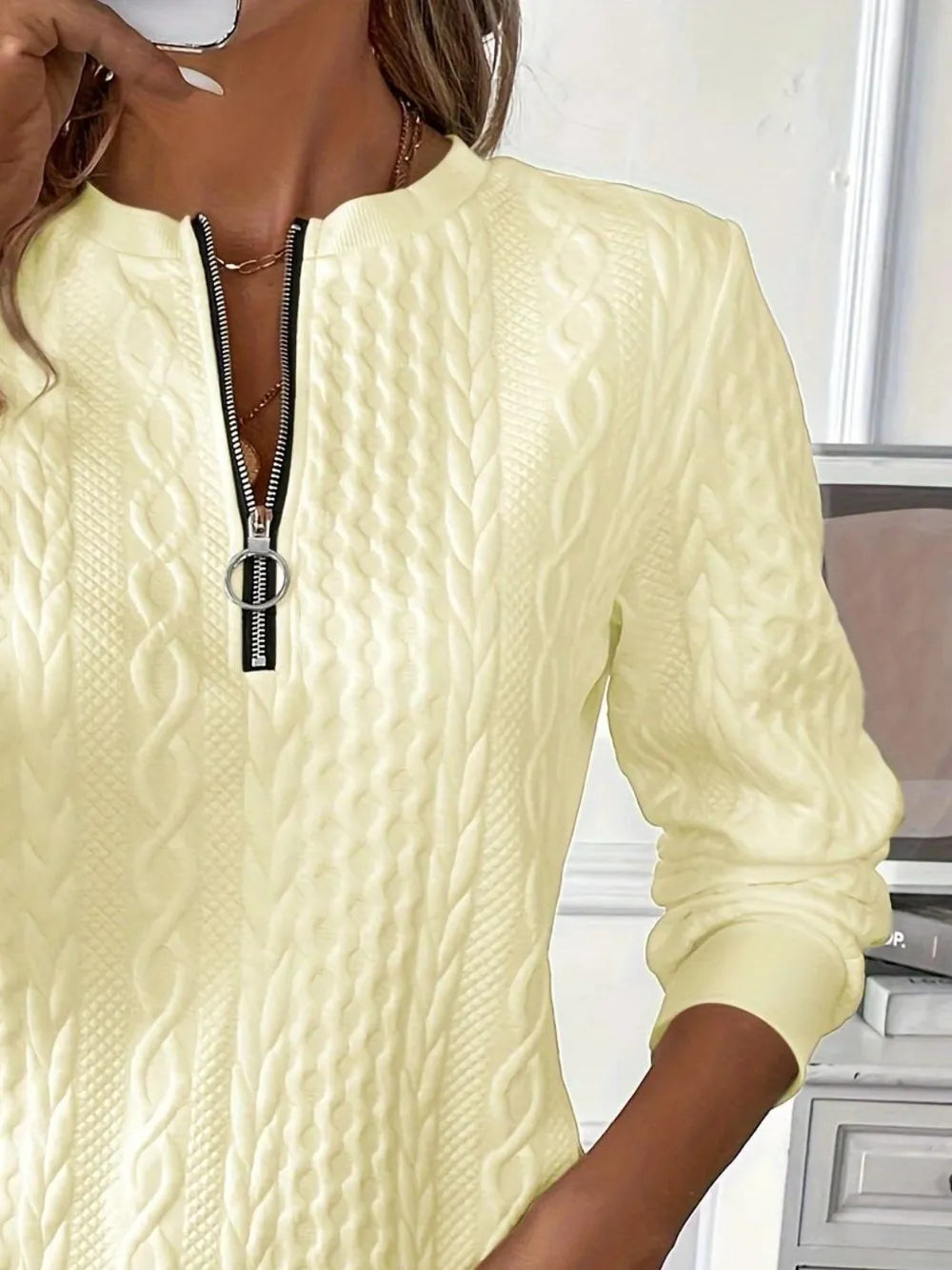 Textured Half Zip Sweatshirt – Long Sleeves for Comfort and Style