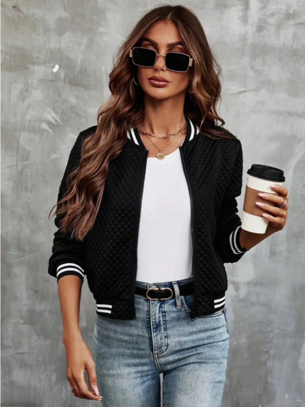 Chic Zip-Up Jacket with Long Sleeves