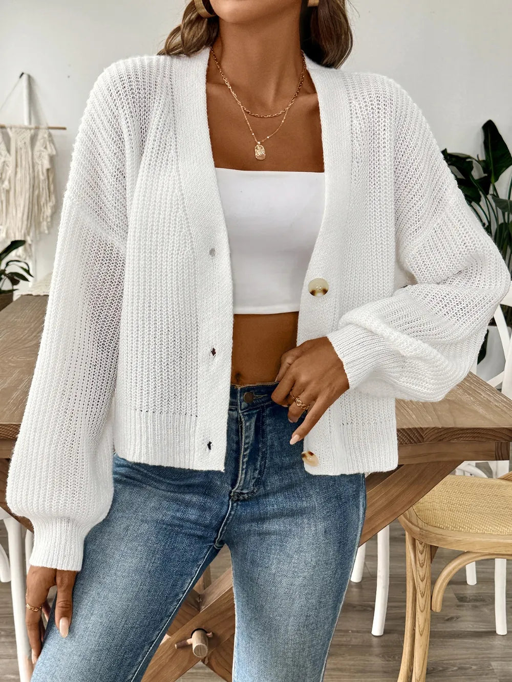 Minimalist Cropped Knit Cardigan – Fall/Winter Favorite